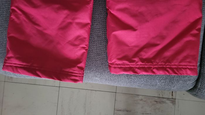 Salopette de ski neuf taille 6 a 7 ans - photo numéro 3