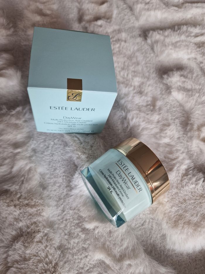 Estée Lauder DayWear