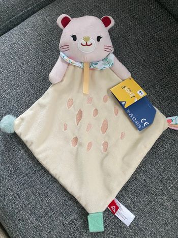 Doudou ours chat  plat gifi neuf etiquetté