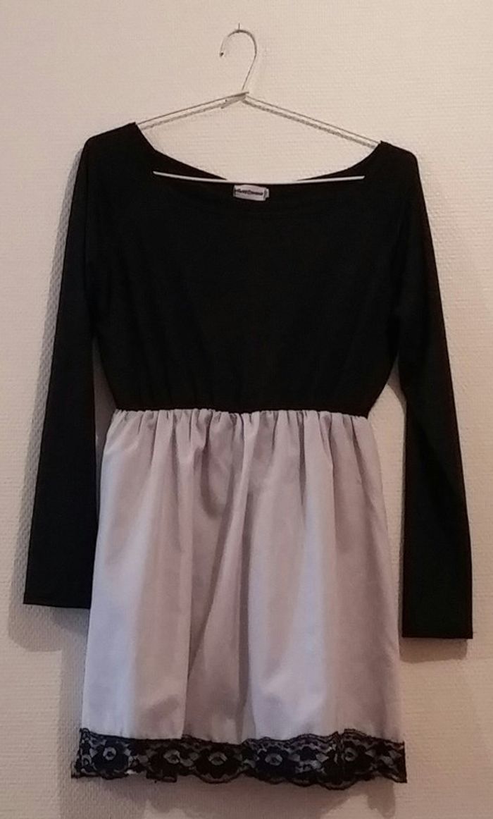 Robe Noire et blanche - photo numéro 3