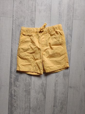 Short jaune garçon