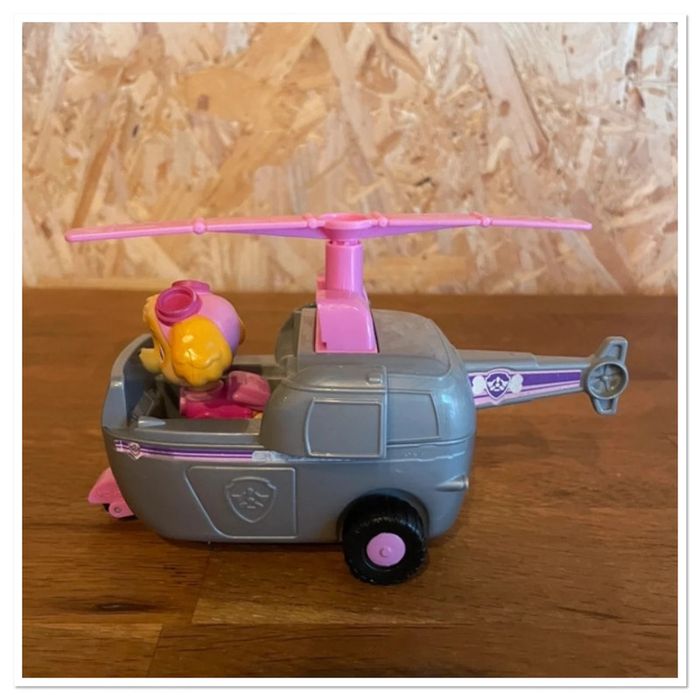 Idée cadeau 🎁 figurine Stella et son véhicule de la Pat Patrouille - photo numéro 11