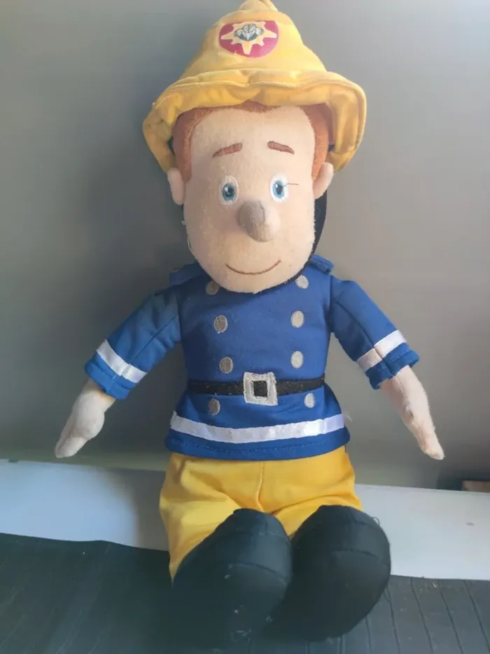 Peluche figurine sam le pompier produit officiel