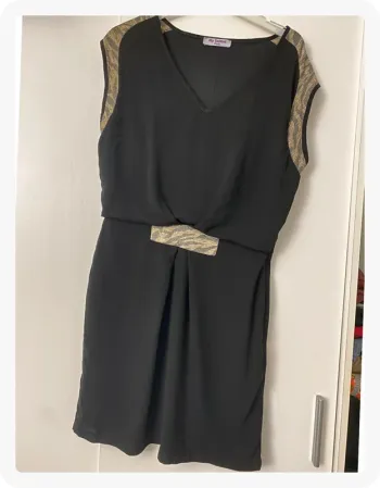 Robe noire My initial