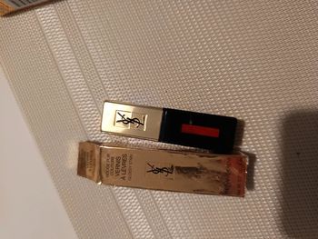 Vernis a lèvres YVL