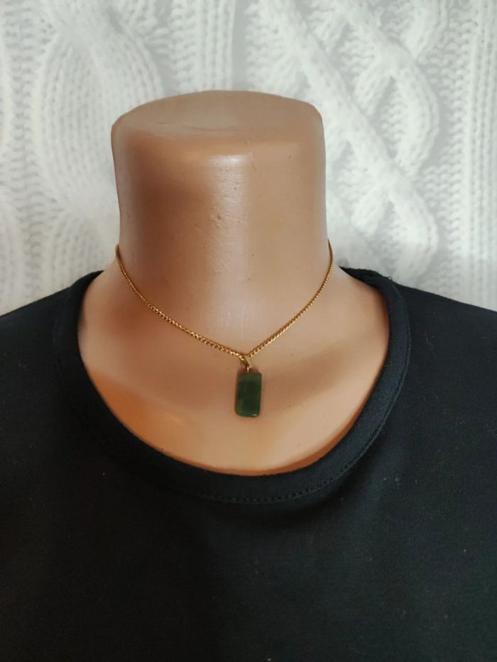 Collier pierre verte