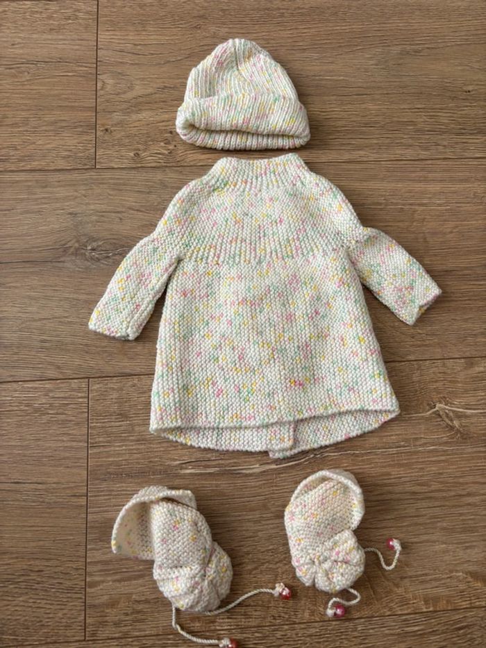 Gilet et bonnet naissance tricot - photo numéro 5
