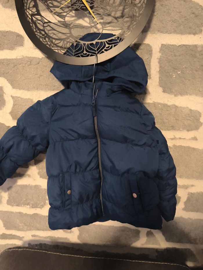 Manteau matelassé chaud neuf 6/7 ans
