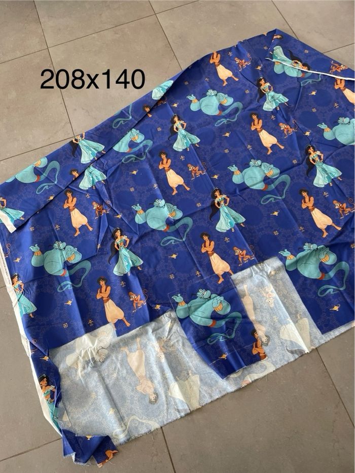 Tissu couture Disney Aladdin Jasmine le génie - photo numéro 3