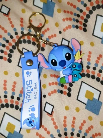 Porte clé neuf modèle stitch