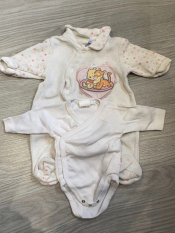 Pyjama et bodies naissance