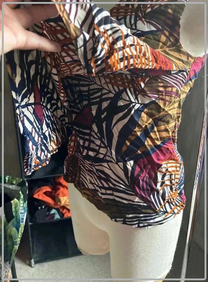 Top  taille  38 marque zamba - photo numéro 4
