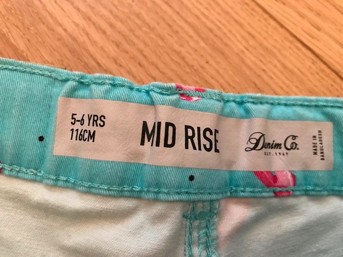 Short fille  bleu turquoise et impression rose - photo numéro 4