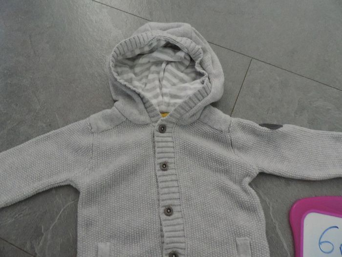 gilet obaïbi taille 6 mois - photo numéro 2