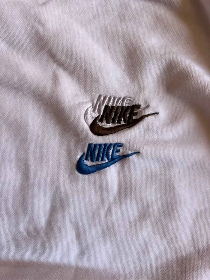 Pull Nike blanc taille M - photo numéro 2