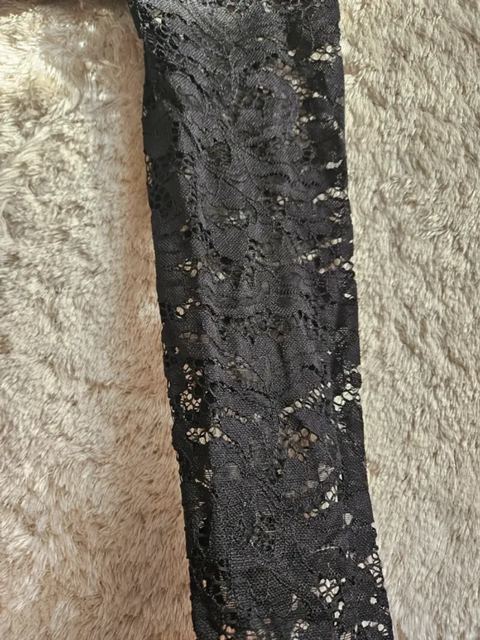Robe noir dentelle - photo numéro 5