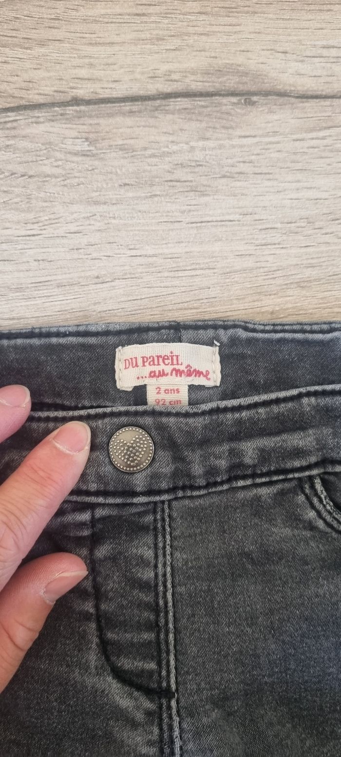 Jean noir - photo numéro 3