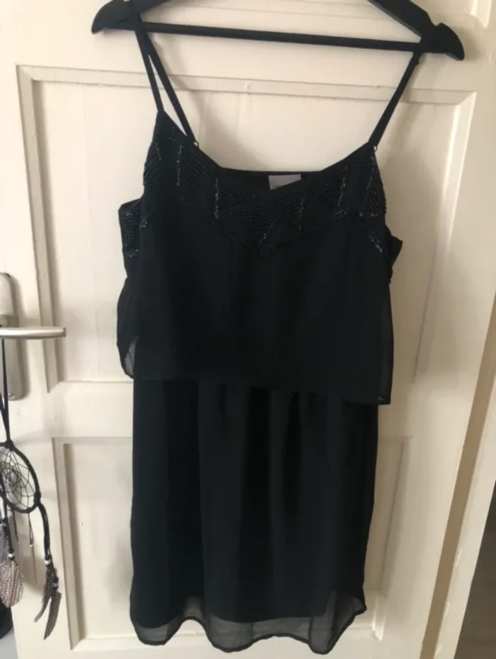 Robe noire perles Vero Moda t.l