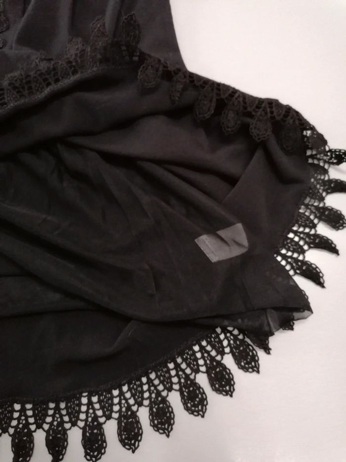 Robe noire broderie et perles M.L - photo numéro 6