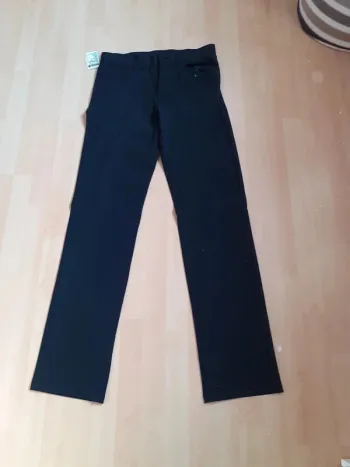 Pantalon carrare neuf taille 42