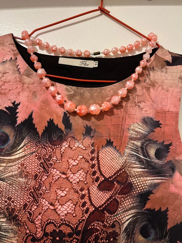 Merveilleuse robe taille 1 On dirait un tableau tellement le motif est beau - photo numéro 3