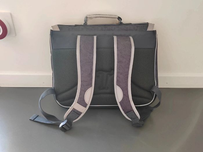 Cartable Tann's 38 cm
Du CP au CE2
Neuf avec étiquette - photo numéro 2