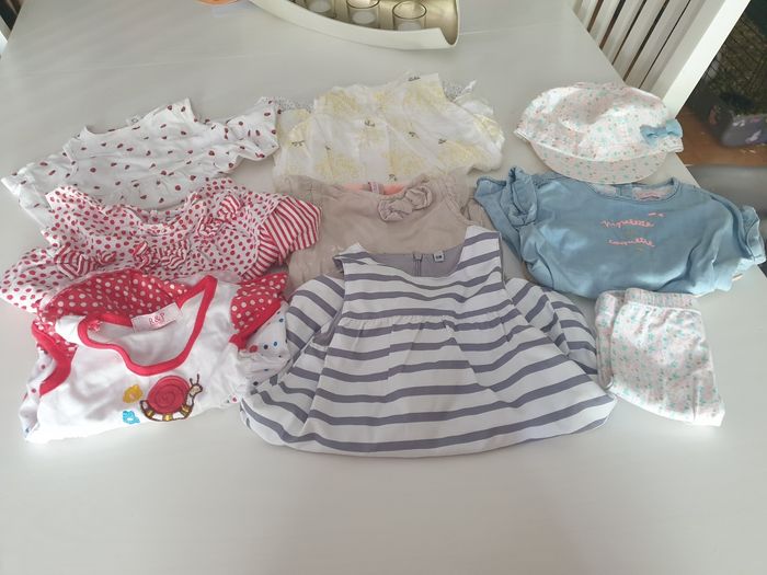 Lot robes fille 12 mois