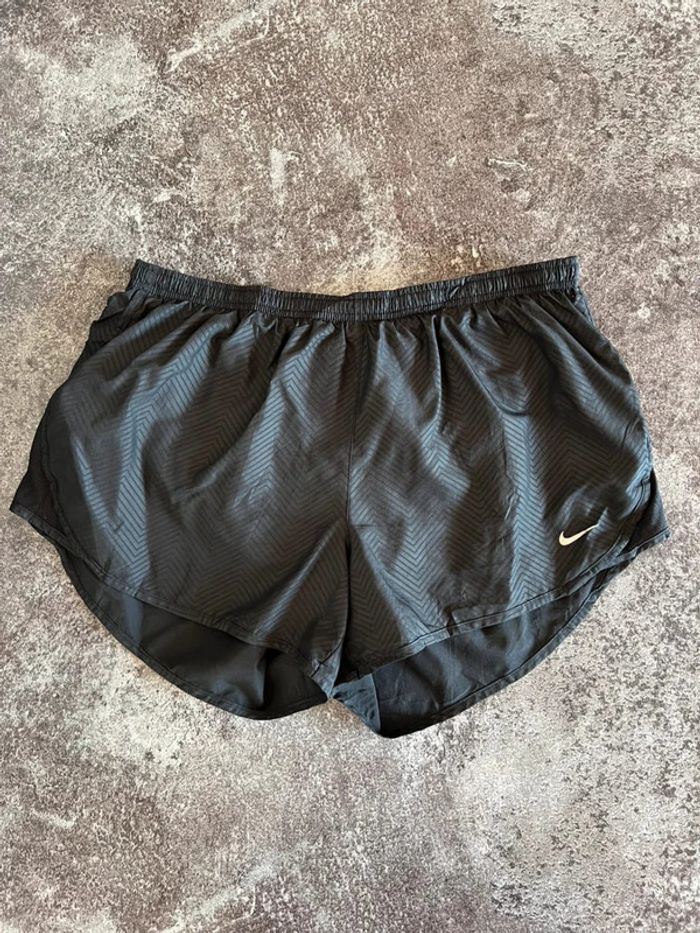 Short sport gris femme Nike taille L Pantalón corto deportivo mujer Pantaloncino donna Damen