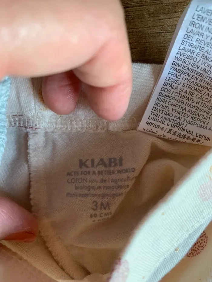 Lot ensemble 4 pièces bébé fille legging t-shirt Ml Gemo Kiabi 1 mois parfait état - photo numéro 6