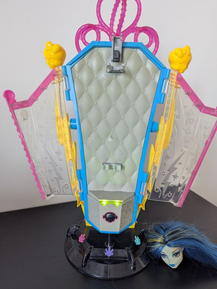 Chambre recharge poupée Monster high Frankie freaky fusion - photo numéro 2