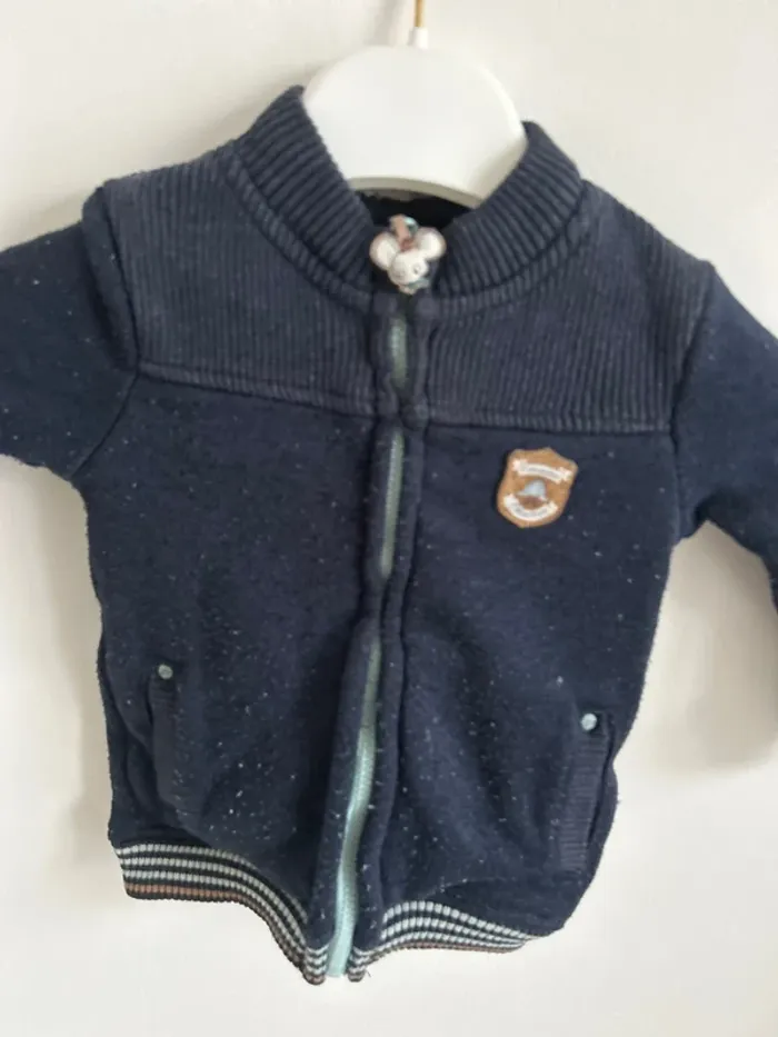 Gilet hiver 12 mois 👶 - photo numéro 2