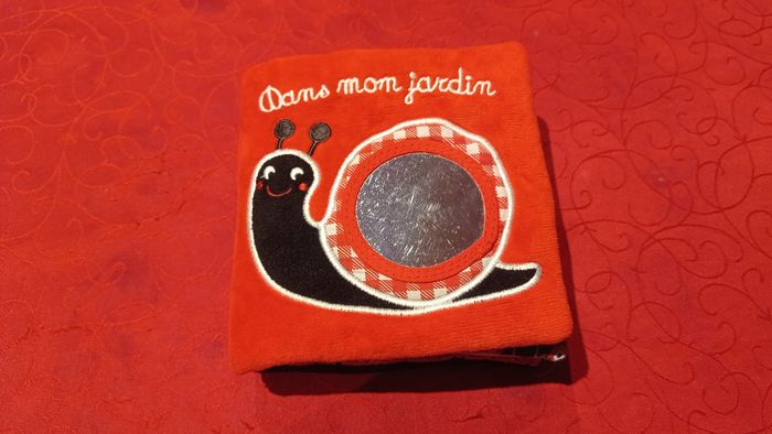 Livre d'éveil pour bébé