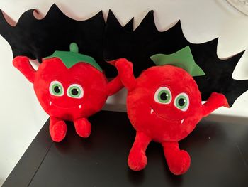 petites peluches démon