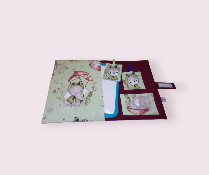 pochette range ardoise et crayons, effaceur offert, modèle animaux fond sauge - photo numéro 2