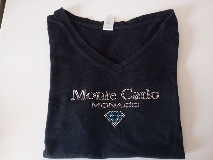 Tee-shirt noir sans manches. Taille S. Coton . Strass . Très bon état - photo numéro 4
