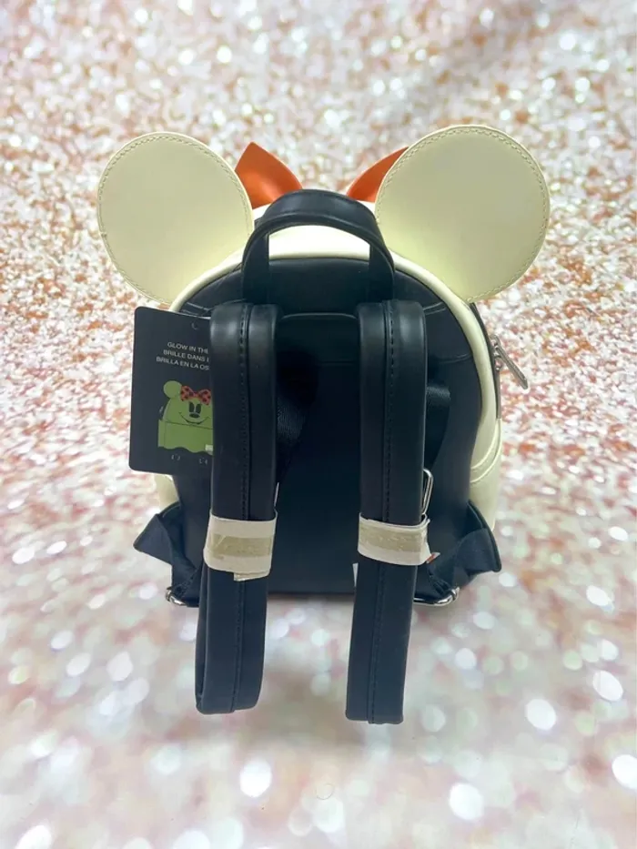 Sac à dos Loungefly Disney Halloween Minnie phosphorescent - photo numéro 5