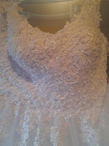 Robe de mariée laçage et perles
