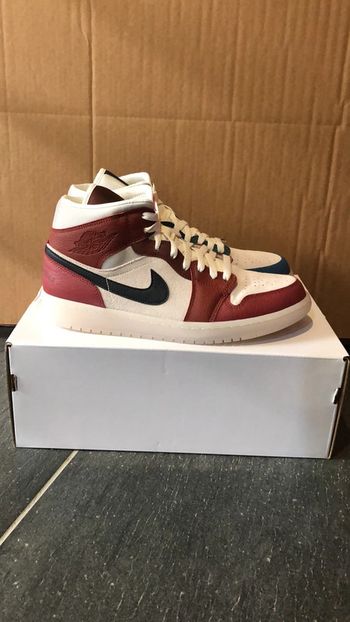 Air Jordan 1 Mid Anti-Gravity Machines (W)