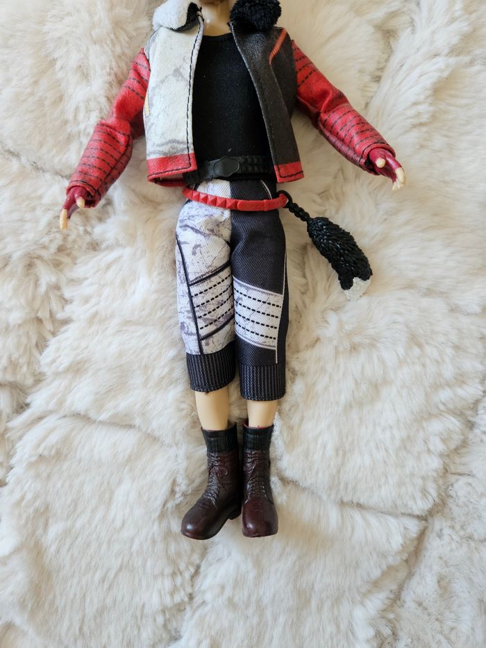 Poupée jay descendants - photo numéro 3