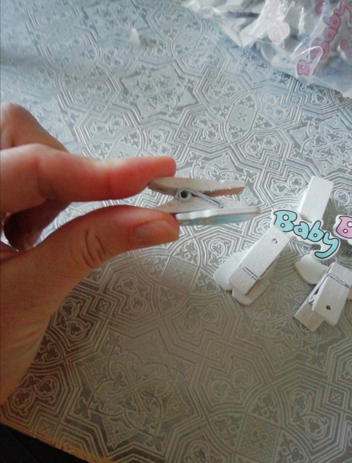 Lot 10 pinces accroches tétine en bois - photo numéro 3