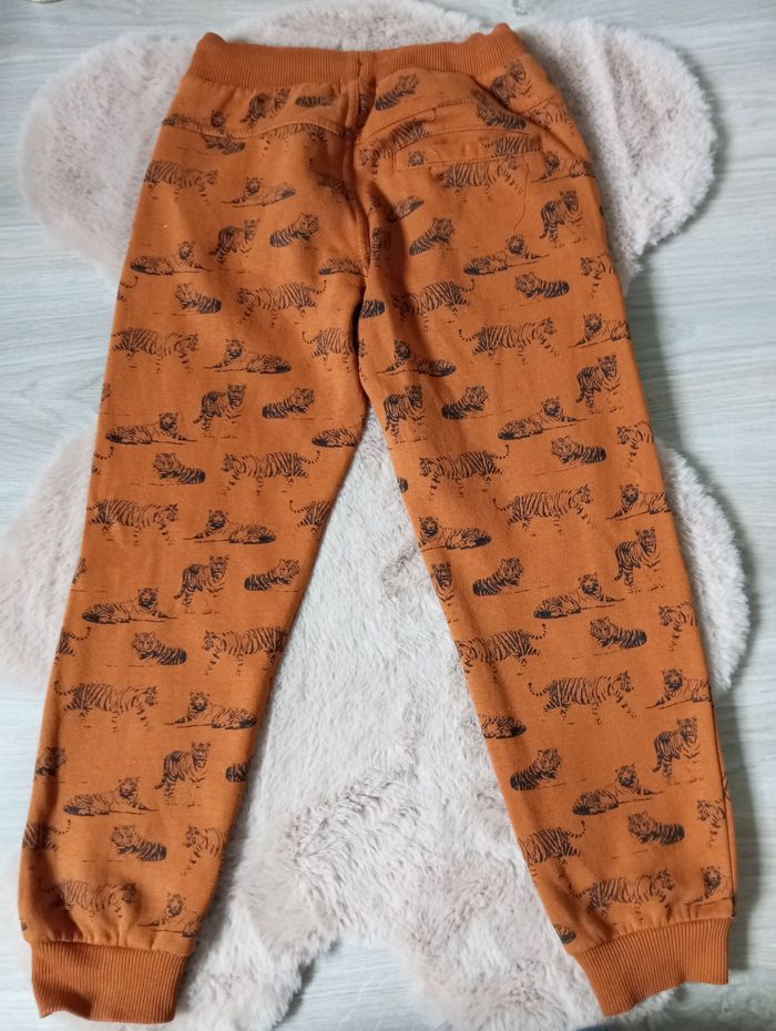 Pantalon jogging motifs Lion 🦁 - photo numéro 2