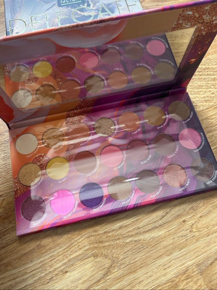 Lot palette maquillage - photo numéro 2