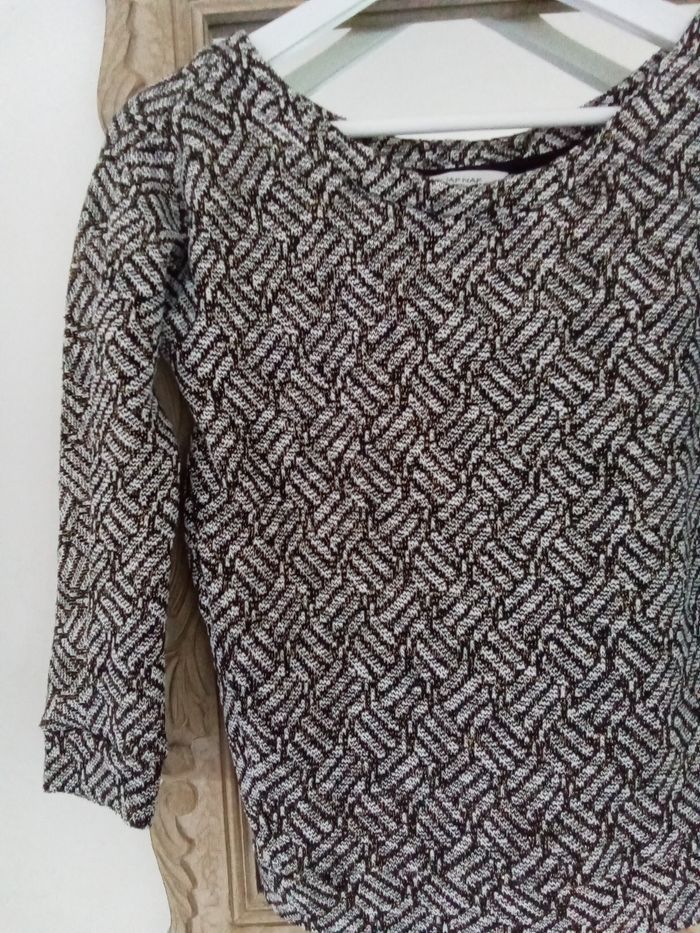 Pull noir et blanc fils brillants Naf Naf taille 36 - photo numéro 2