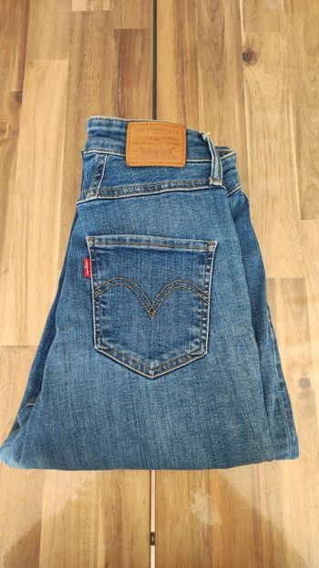 Jean Levi's 721 taille haute taille 27 (36/S)