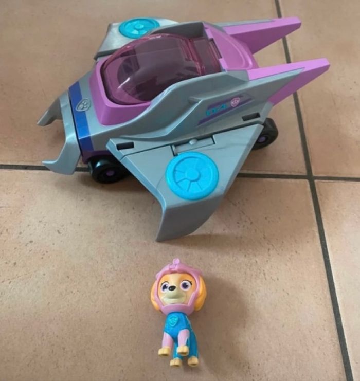 Stella et son véhicule Aqua Pups - photo numéro 3