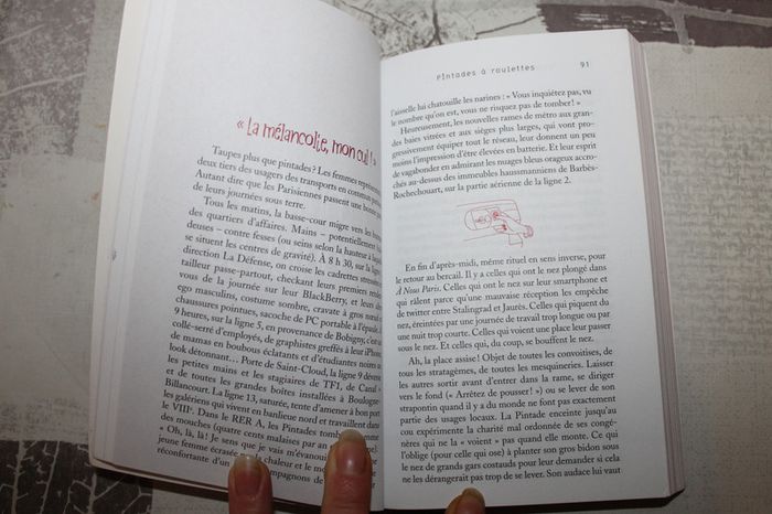 livre " une vie de pintade à paris" - photo numéro 2