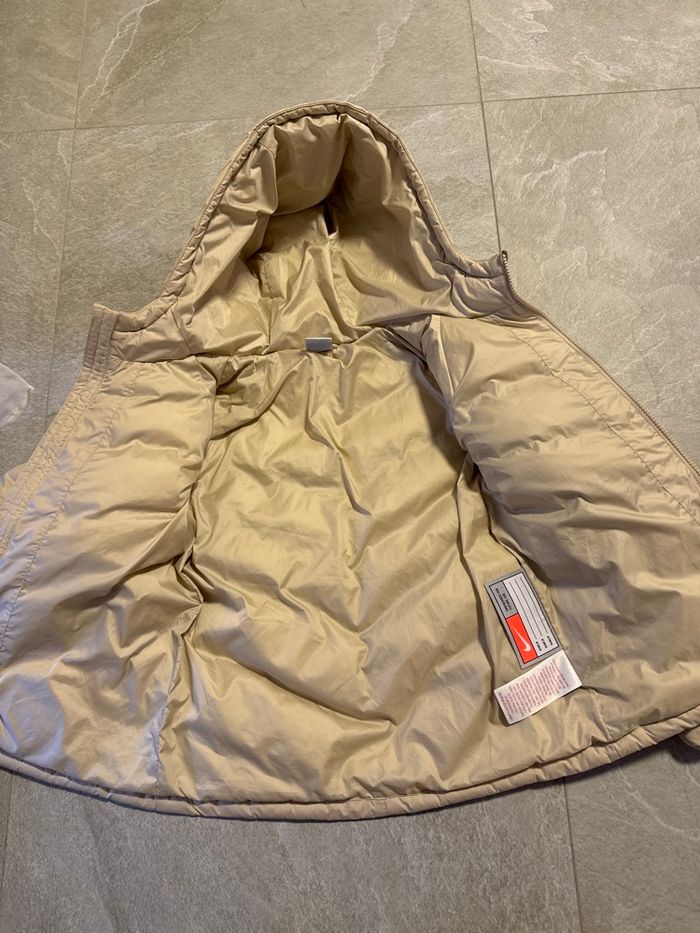 Veste doudoune capuche Nike enfant Taille M (137/147cm) - photo numéro 7