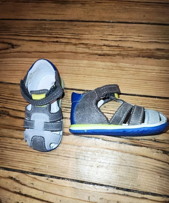 Sandales garçon taille 18 " baby by Gémo" - photo numéro 1