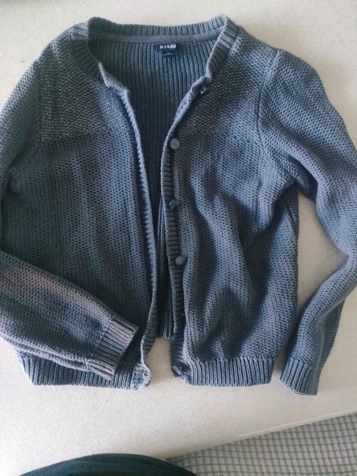 Gilet gris quelque tâche voir photo