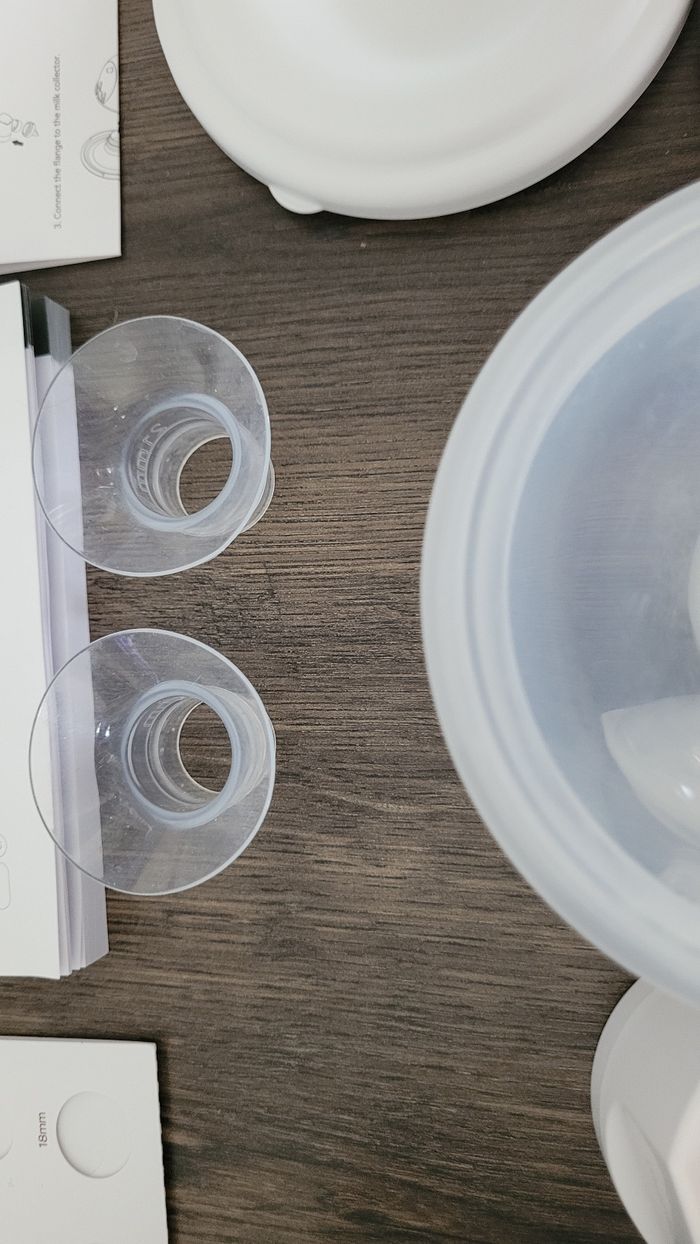 Tire-lait Momcozy S12 Pro + accessoires (très peu utilisé) - photo numéro 2